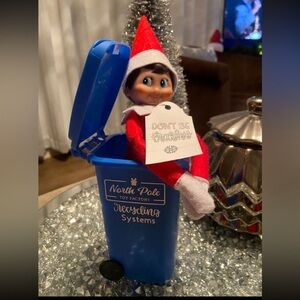 Elf Accessories North Pole trash can